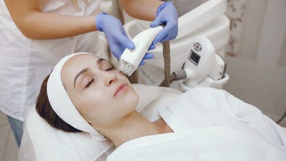 Fractional CO2 vs. Traditional Ablative: Why Nubway’s Ultra-Pulse Technology is the Top Choice for Skin Resurfacing?-