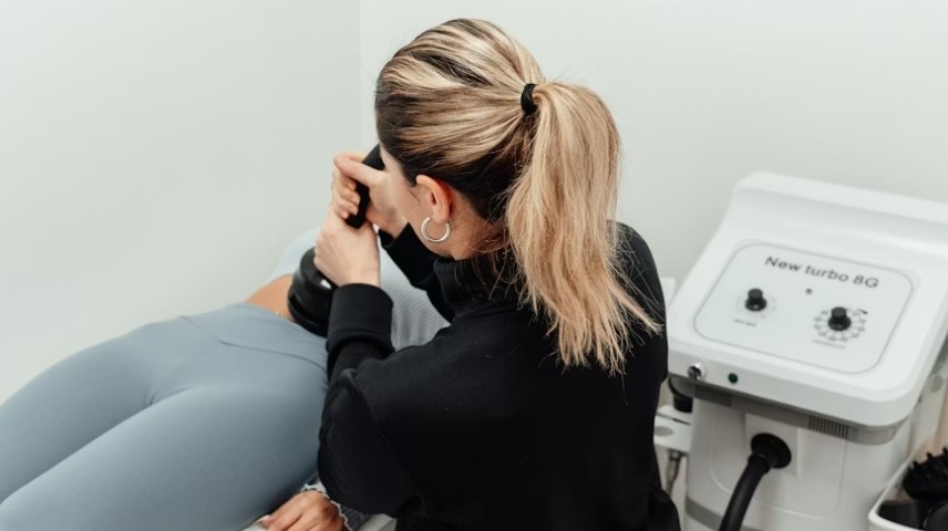 Why Cryolipolysis Machines Remain a Must-Have High-ROI Device for Salons in 2026?-
